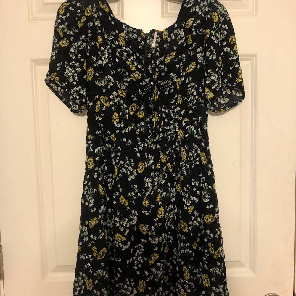 BRAND NEW! Free people floral keyhole dress
